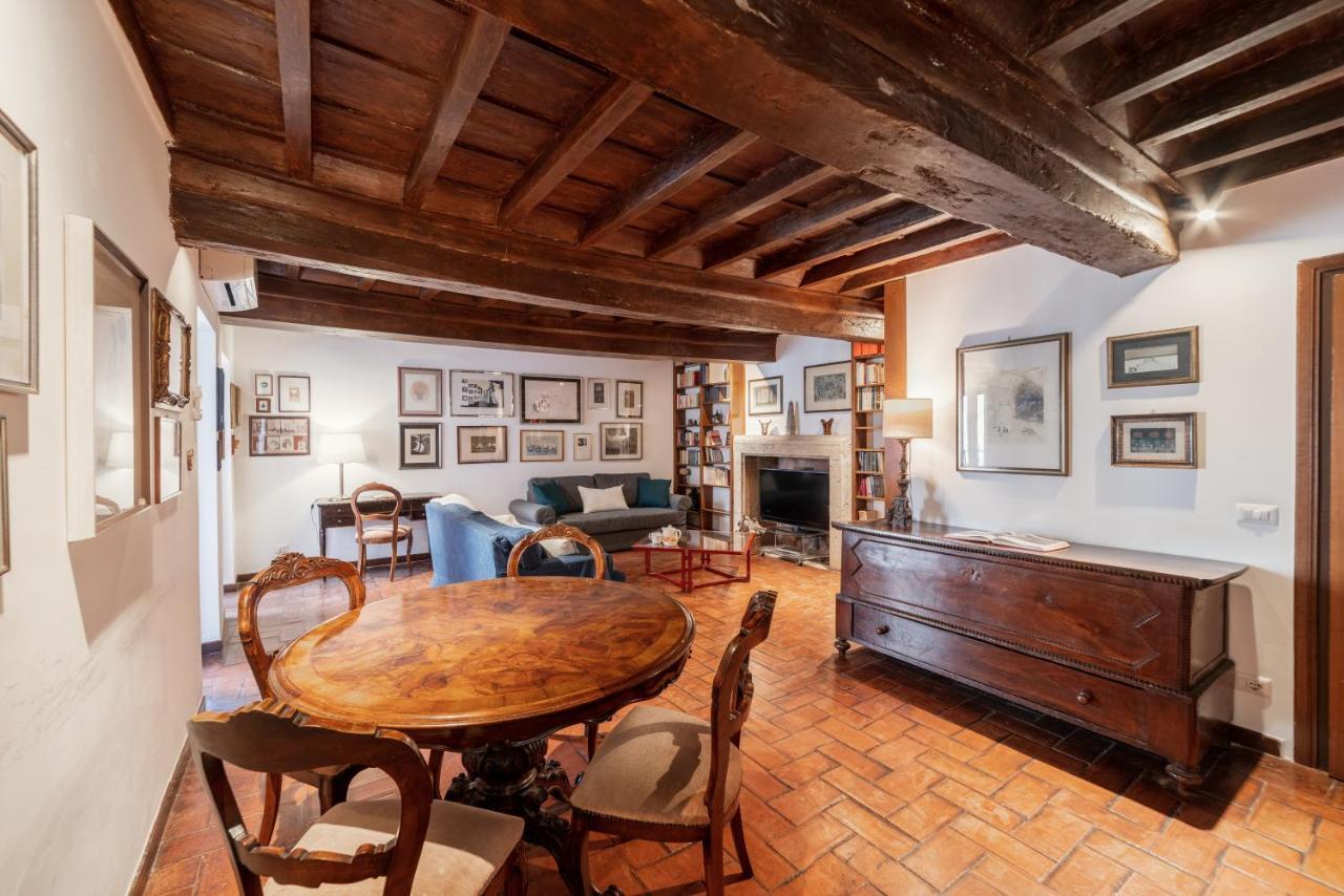 Domus Quiritum Charming, Appartamento d'Epoca a Campo de' Fiori Roma Exterior foto